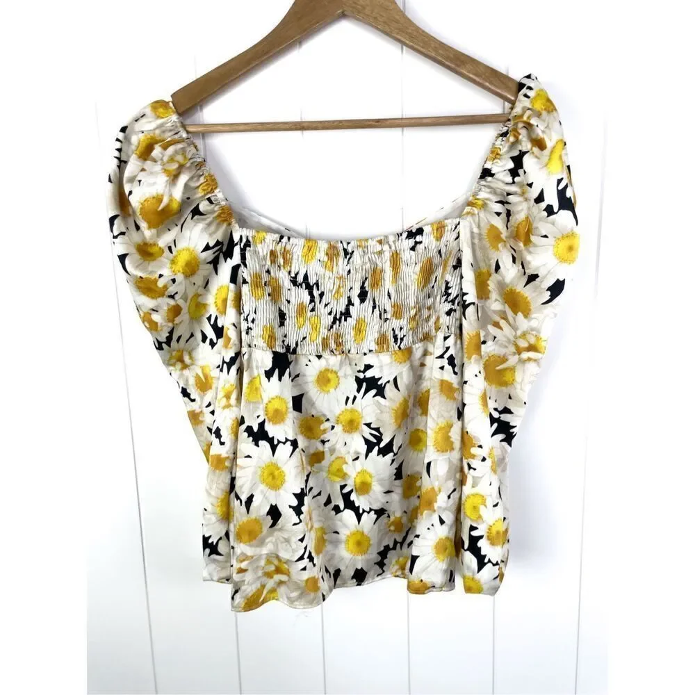 Zara Daisy Pattern Peasant Blouse Floral V Neck Puff‎ Sleeves Size S